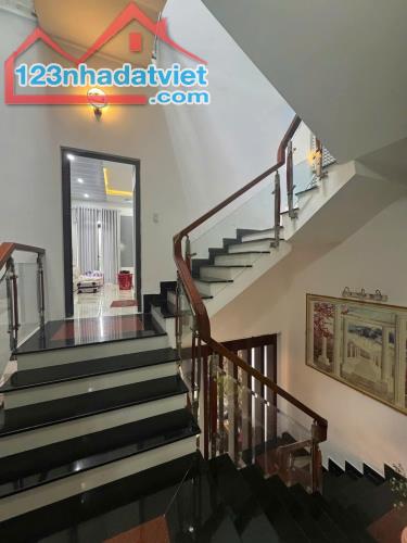 Bán nhà 3 tầng mặt tiền Nguyễn Thúy, P.Hòa Minh, Liên Chiểu - DT 85,5m2, Giá 6.6 tỷ TL - 2