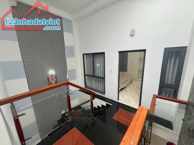 Bán nhà 3 tầng mặt tiền Nguyễn Thúy, P.Hòa Minh, Liên Chiểu - DT 85,5m2, Giá 6.6 tỷ TL - 3