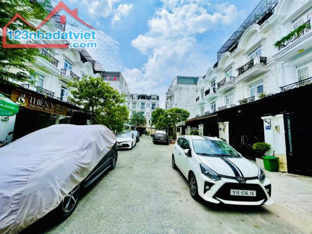 Nhà 4 tầng Full nội thất KDC Golden City 2 Tô Ngọc Vân - đường 12m - 4PN - chỉ 5.xx tỷ