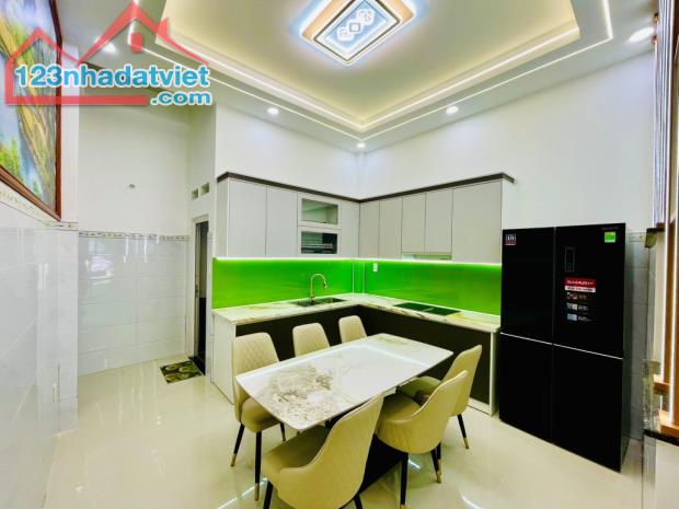 Nhà 4 tầng Full nội thất KDC Golden City 2 Tô Ngọc Vân - đường 12m - 4PN - chỉ 5.xx tỷ - 2