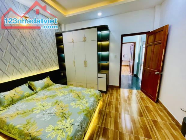Nhà 4 tầng Full nội thất KDC Golden City 2 Tô Ngọc Vân - đường 12m - 4PN - chỉ 5.xx tỷ - 4