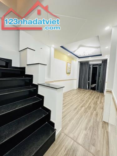 CHÍNH CHỦ - HẺM XE HƠI - DT 39M2 , DÀI 13M - 4 TẦNG ĐÚC VỚI 5 PN,3WC , PHAN TÂY HỒ - PN - 2