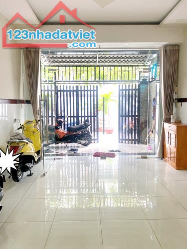BÁN GẤP NHÀ 4 TẦNG ,4PN ,HẺM XE HƠI TRẦN XUÂN SOẠN ,QUẬN 7 ,NHĨNH 11 TỶ. - 1