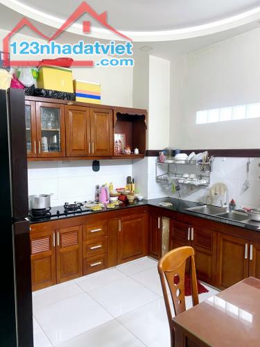 BÁN GẤP NHÀ 4 TẦNG ,4PN ,HẺM XE HƠI TRẦN XUÂN SOẠN ,QUẬN 7 ,NHĨNH 11 TỶ. - 2