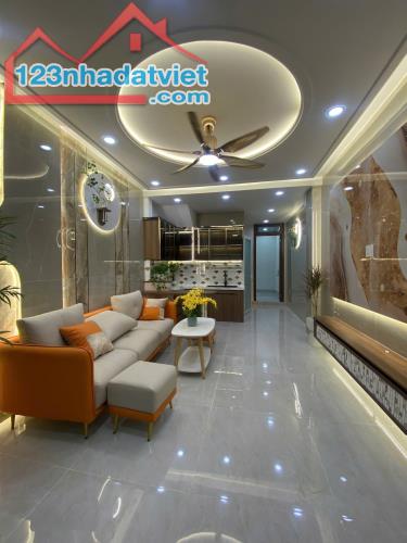Siêu phẩm nhà 3 tầng mới hiện đại Quận 6 hoàn công chỉ 5 tỷ nhỉnh. - 1