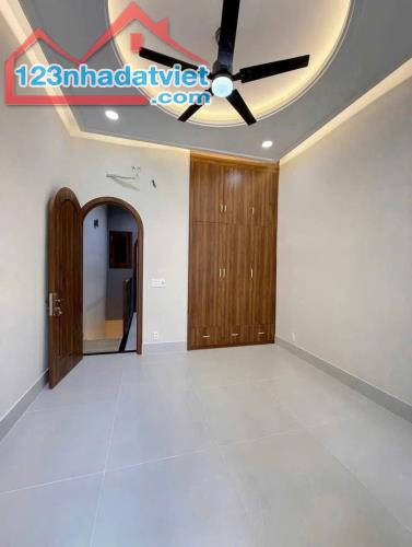 Siêu phẩm nhà 3 tầng mới hiện đại Quận 6 hoàn công chỉ 5 tỷ nhỉnh. - 3