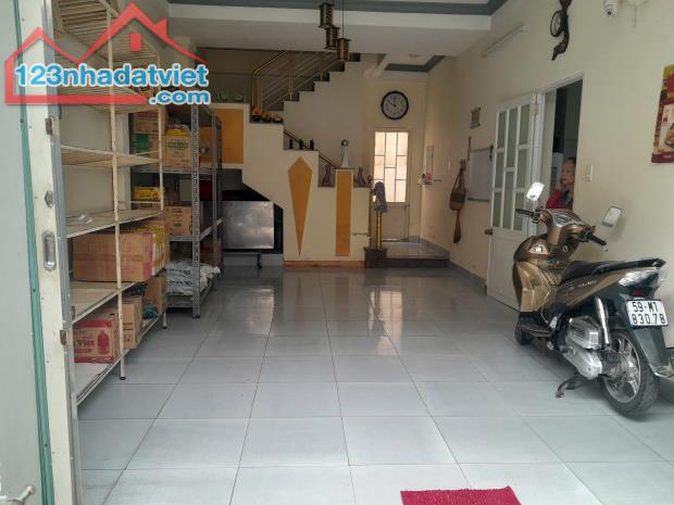 # Nhà Kiệt Hoàng Diệu, 104.5m2, ngang 9m vuông vức, 2 căn 2 tầng cứng, cổng riêng, nhỉnh