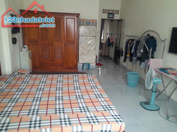 # Nhà Kiệt Hoàng Diệu, 104.5m2, ngang 9m vuông vức, 2 căn 2 tầng cứng, cổng riêng, nhỉnh - 3