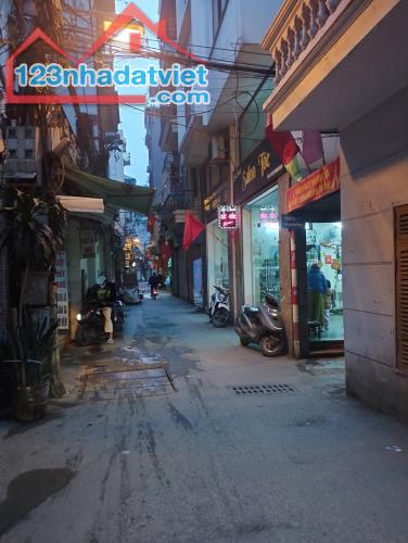 Chính chủ bán nhà ngõ ô tô, K. doanh, Phố Khương Hạ, Thanh Xuân. DT: 79m2 – 3 tầng. 13,3 - 1