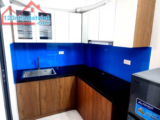 Chính chủ bán nhà ngõ ô tô, K. doanh, Phố Khương Hạ, Thanh Xuân. DT: 79m2 – 3 tầng. 13,3 - 4