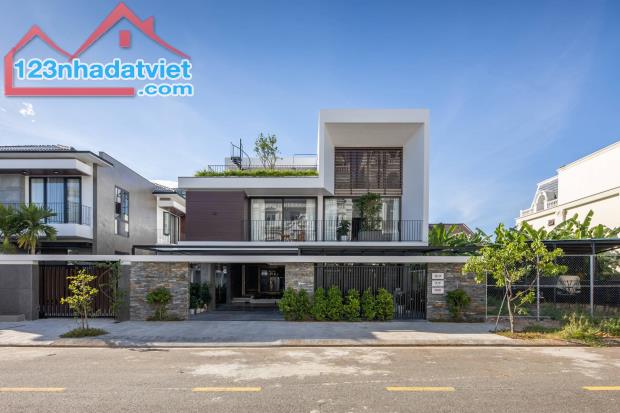 Bán gấp 3 lô Liền kề Thích Thiện Chiếu, Sơn Trà, ngang 13,5m2, 270m2.Giá nhĩnh 12.7tỷ TLCC