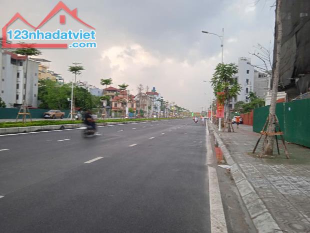 Bán nhà mặt phố Hồng Tiến Long Biên 108m mặt tiền 8m vỉa hè kinh doanh oto tránh đỗ 29 tỷ - 1