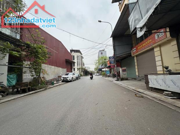 💥💥 HÀNG ĐỘC QUYỀN CÓ 102 👉TRỤC XƯƠNG CÁ - PHÙ KHÊ - NGUYỄN VĂN CỪ  ♻️ Dt : 90m Mt : 5m