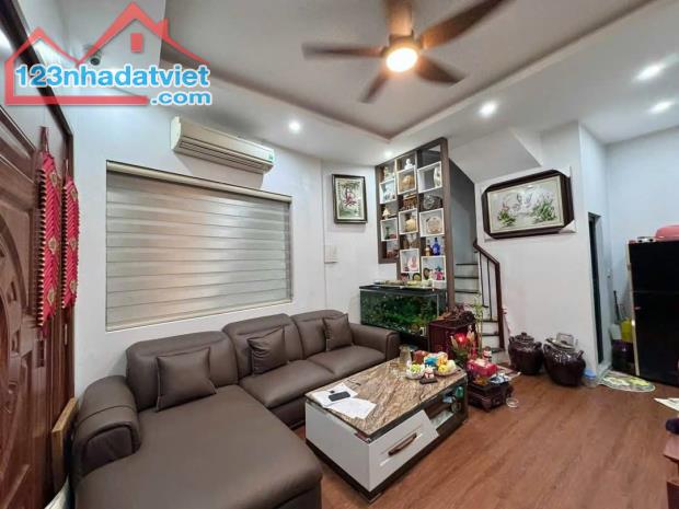 Nhà 5T khu Minh Khai-MT 5m-cách 1 nhà ô tô tránh-Ngõ thông. - 1