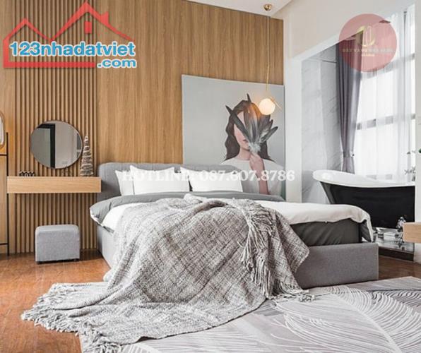 Nóng!nóng! BÁN GẤP CĂN SHOPHOUSE FPT 3 TẦNG giá nhỉnh mềm 6 tỏi - Doanh thu ổn định 20 - 1
