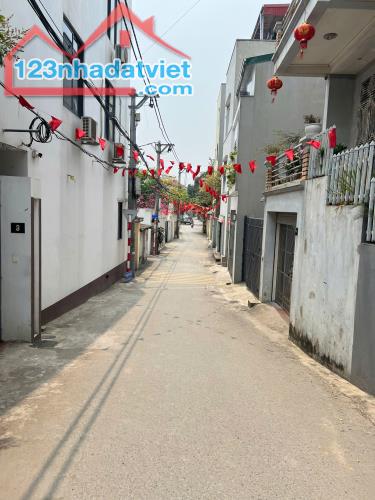 NHÀ NHỎ – GIÁ TỐT – VỊ TRÍ ĐẸP TẠI LÊ VĂN HIẾN – TÀI CHÍNH NHỈNH 3 TỶ
