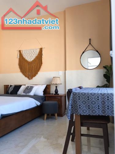 *Bán nhà 3 tầng, đường Đỗ Huy Uyển (đường 7m5), Q.Sơn Trà, dt 100m2 giá 10,2 Tỷ TL