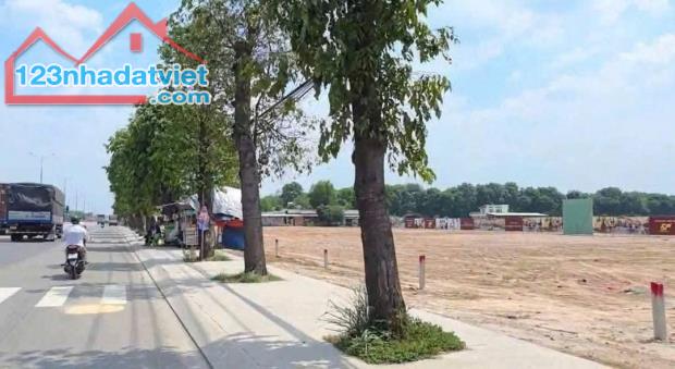 Bán gấp 2 lô mặt tiền QL13 ngay khu hành chính Bàu Bàng, Bình Dương chỉ 12tr/m2 (300m2) - 1