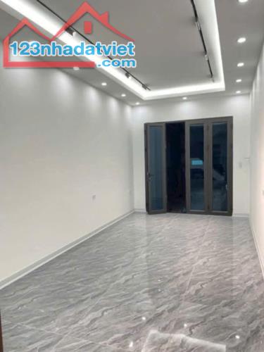 Nhà đẹp Pháo Đài LángTT ĐỐNG ĐA - 41M² x 4 TẦNG - NHÀ MỚI  TINH - GẦN PHỐ - GIÁ 8.15 TỶ