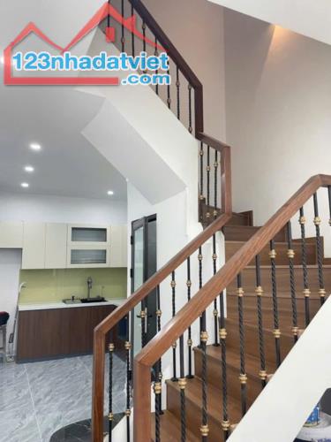 Nhà đẹp Pháo Đài LángTT ĐỐNG ĐA - 41M² x 4 TẦNG - NHÀ MỚI  TINH - GẦN PHỐ - GIÁ 8.15 TỶ - 2