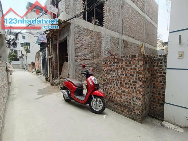 BÁN ĐẤT - NGÕ 161 ĐƯỜNG BÁT KHỐI-DIỆN TÍCH 53M2-GIÁ 7,9 TỶ