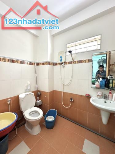 BÁN NHÀ PHÚ NHUẬN HXH 60M2 5 TẦNG NGANG GẦN 6M SÁT MT CHDV 9 PN PHAN ĐĂNG LƯU  9.6 TỶ. - 2