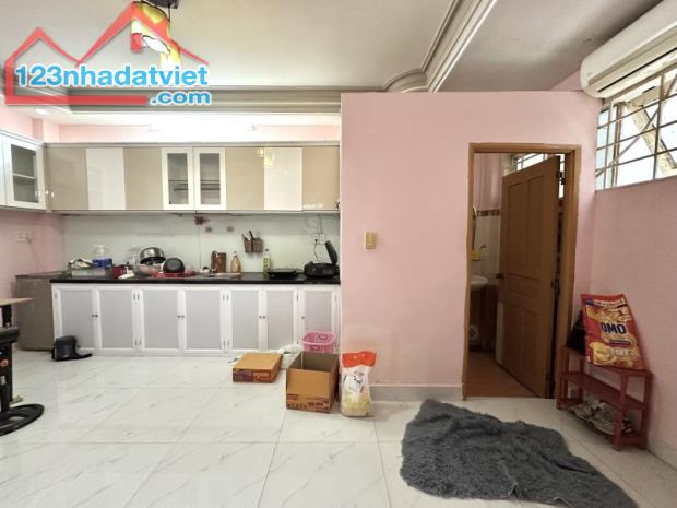 BÁN NHÀ PHÚ NHUẬN HXH 60M2 5 TẦNG NGANG GẦN 6M SÁT MT CHDV 9 PN PHAN ĐĂNG LƯU  9.6 TỶ. - 3