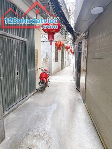 Giá Siêu Hời Phố Cầu Giấy DT48m2,4T Ngõ Rộng thoáng Giá Chỉ 9.7Tỷ - 1
