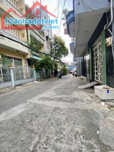 4.9 NHÀ HẺM LỚN ĐƯỜNG PHẠM THẾ HIỂN P5 Q8