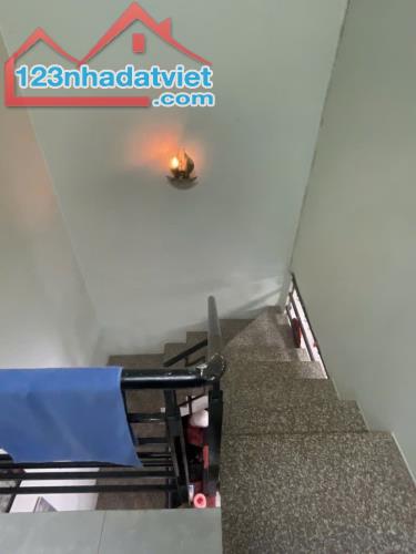4.9 NHÀ HẺM LỚN ĐƯỜNG PHẠM THẾ HIỂN P5 Q8 - 2