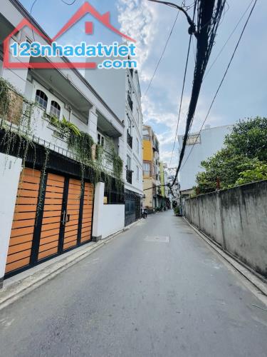 HXH PHÚ NHUẬN THÍCH QUẢNG ĐỨC XE TẢI THÔNG TỨ PHÍA-TIỆN KINH DOANH CHDV, VIP HIẾM NHÀ BÁN