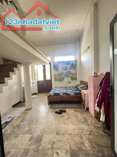 Bán nhà mặt phố Nguyễn Thái Học, quận Ba Đình, 37m2 x 5 tầng, mặt tiền 4,1m giá 25 tỷ rưỡi