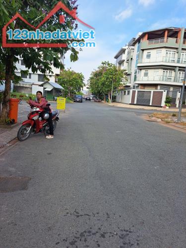 BÁN NHÀ ĐẸP 4 TẦNG – HẺM XE HƠI, KHU DÂN CƯ DƯƠNG HỒNG – THÍCH HỢP MỞ CÔNG TY, VĂN PHÒNG, - 1