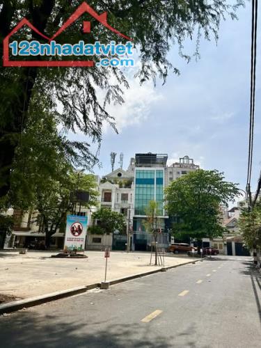 Bán nhà Mặt tiền đường nội bộ Khu Lê Văn Sỹ, 10x28m.