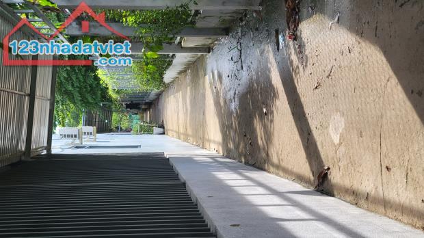 Bán nhà kèm 10 phòng trọ đường trục sát Chợ Gành Dầu 800m Phú Quốc Kiên Giang dòng tiền 20 - 3