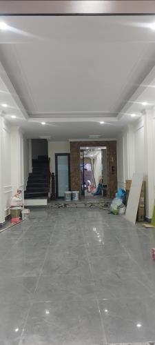 BÁN NHÀ ĐƯỜNG NGUYỄN VĂN HUYÊN CẦU GIẤY, Ô TÔ 7 TẦNG KINH DOANH. DT 45M2 GIÁ 18.5 TỶ