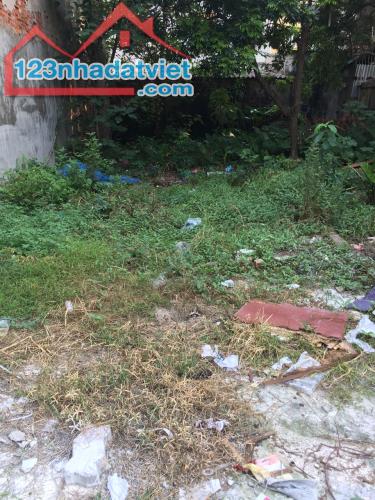 Bán nhà đất Pháo Đài Láng, Đống Đa. 112 m2 x Mt 5,5m. Ô tô lô góc xây CCMN, VP, cho thuê.
