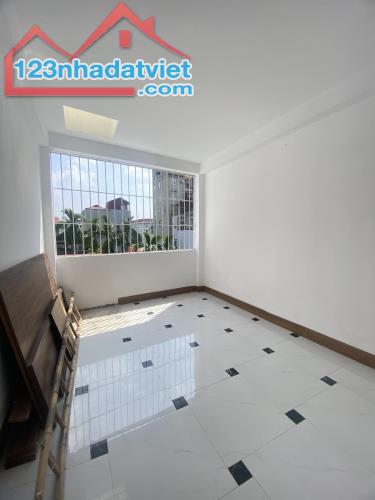 SIÊU PHẨM NHÀ ĐẸP - GẦN Ô TÔ - GẦN PHỐ - 200M NGÃ TƯ VẠN PHÚC TỐ HỮU -  AN NINH TỐT - 4