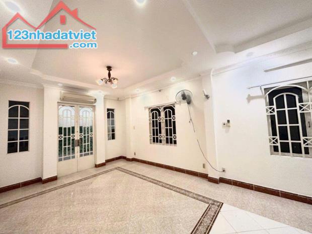 bán nhà nhỉnh 5 tỷ- sổ hồng riêng xweẻgw3t3e33t - 1