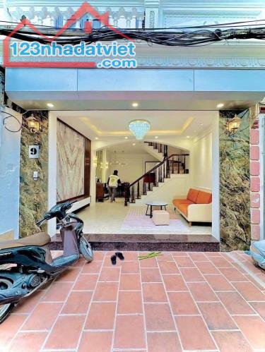 Bán Nhà Phố Trương Định, Gần Mặt Phố, 35m2, 4 Tầng, MT 4.6m Chỉ 6.35 Tỷ
