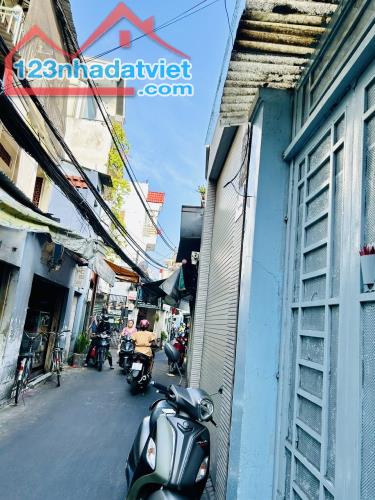 CHỦ CẦN BÁN NHÀ MẶT TIỀN ĐOÀN VĂN BƠ- KHU DÂN CƯ HIỆN HỮU- KINH DOANH ĐA NGÀNH NGHỀ .