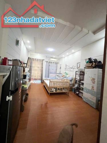 MẶT TIỀN KINH DOANH DIỆN TÍCH CỰC LỚN ĐƯỜNG SỐ 18 THÔNG RA LÊ VĂN QUỚI 5 TẦNG 91M2 CHỈ 8.6 - 1