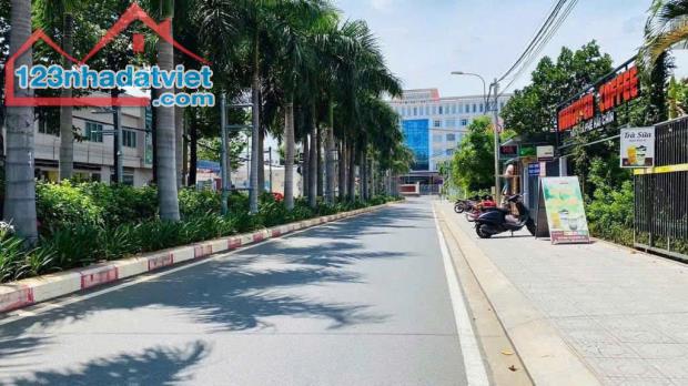 MT TÚ XƯƠNG - NGAY XA LỘ HÀ NỘI - 3 TẦNG - 112m2 - 12.5 TỈ