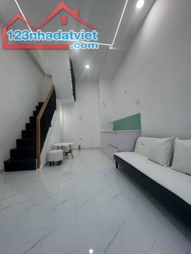 NHÀ 3 TẦNG TÂN PHÚ - SỔ VUÔNG ĐẸP - HẺM THÔNG, GẦN ĐẦM SEN - 1