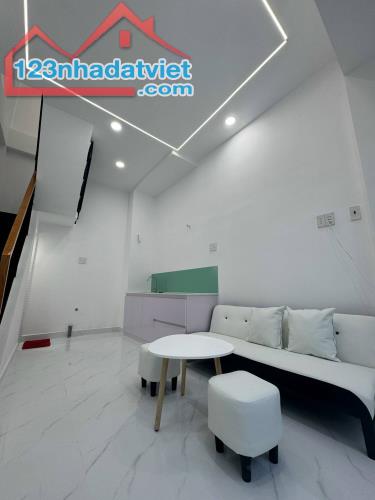 NHÀ 3 TẦNG TÂN PHÚ - SỔ VUÔNG ĐẸP - HẺM THÔNG, GẦN ĐẦM SEN - 2