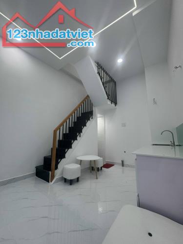 NHÀ 3 TẦNG TÂN PHÚ - SỔ VUÔNG ĐẸP - HẺM THÔNG, GẦN ĐẦM SEN - 3