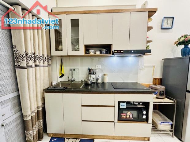Siêu hiếm - Nhỉnh 5 tỷ- 6 tầng lõi Đống Đa- giáp Ba Đình- nhà đẹp- thoáng trước sau - 1