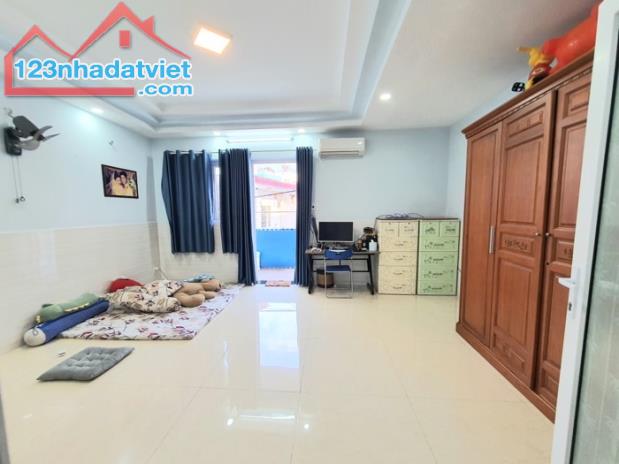 Mặt tiền Thích Bửu Đăng P.1 GV, 129m2 ngang 5,5m , nhà 3 tầng BTCT - 3