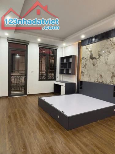 GIẢI PHÓNG- PHÂN LÔ- HAI THOÁNG-MỚI FULL NỘI THẤT NHẬP KHẨU-DT40m x 5 TẦNG, QUANH 6 TỶ - 2