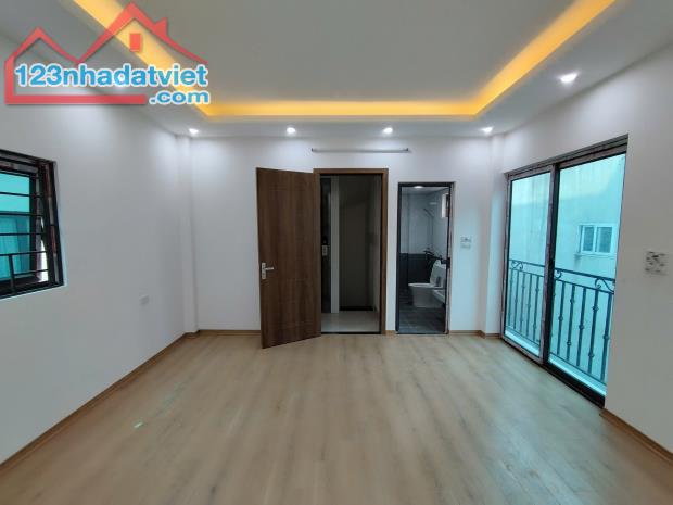 Nhà đẹp 02 mặt thoáng 31/34m2 XaLa–thang máy – 10m oto tránh đỗ - 5